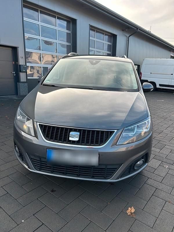 Używany Seat Alhambra 200 KM (147 kW) 2012 Szary Minivan