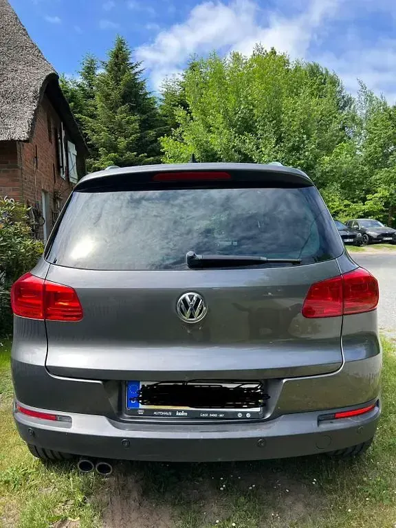 Gebraucht VW Tiguan Sportline 177 PS (130 kW) 2013 Grau SUV