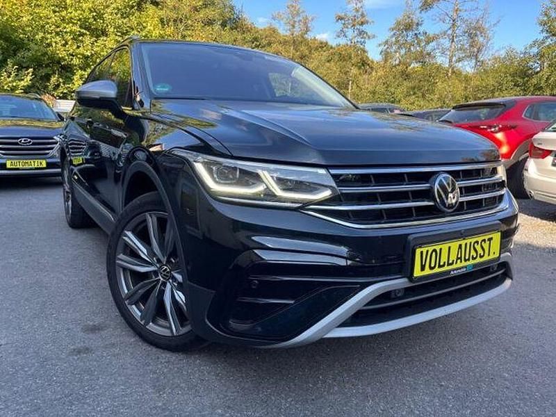 Schwarz Gebraucht 2022 VW Tiguan Allspace Elegance SUV | 24.961 € (Etwas zu teuer) - Bild 1/4
