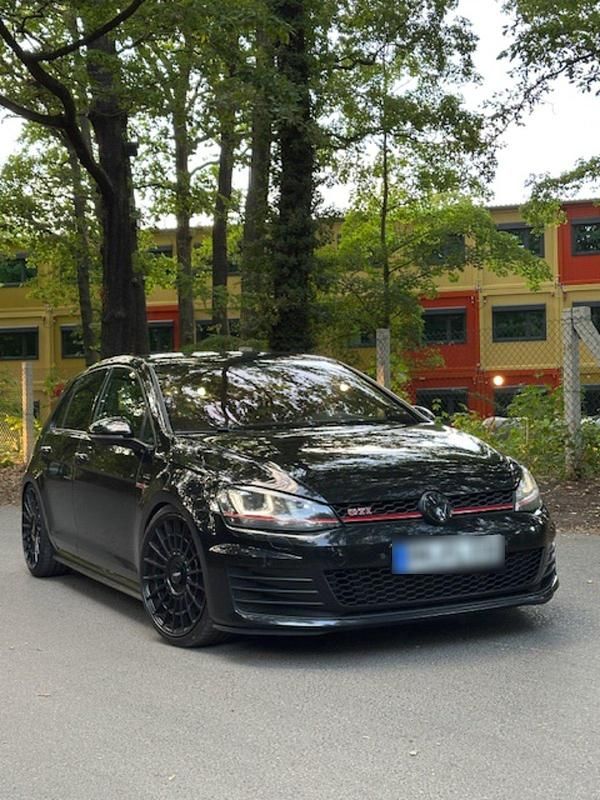 Gebraucht VW Golf VII GTI 230 PS (169 kW) 2016 Schwarz Limousine