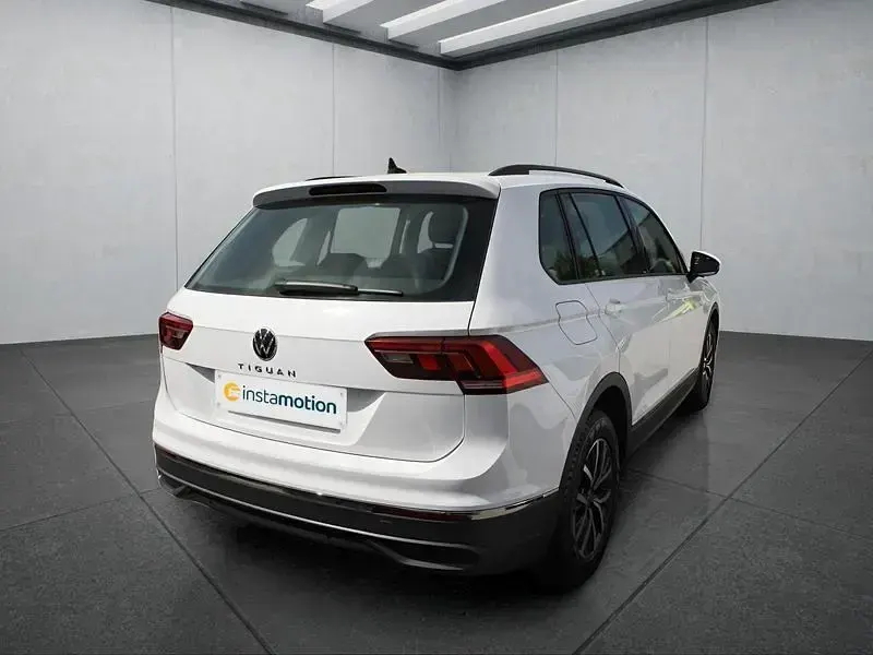 Gebraucht VW Tiguan 150 PS (110 kW) 2023 Weiß SUV