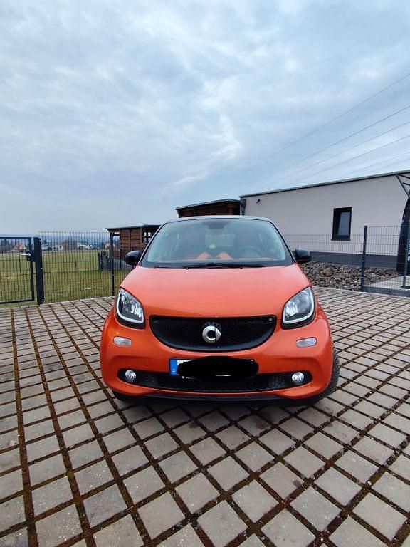 Gebraucht Smart ForFour Passion 71 PS (52 kW) 2015 Orange Kleinwagen