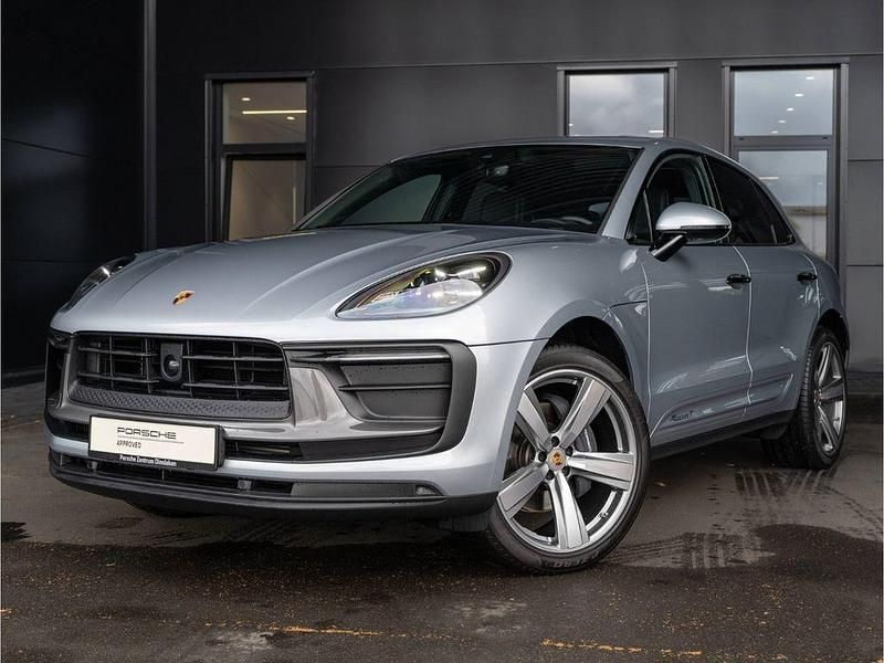 Dolomitsilbermetallic Gebraucht 2023 Porsche Macan SUV | 77.950 € (Teuer) - Bild 1/4