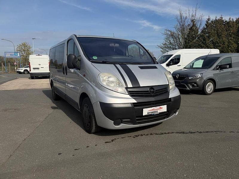 Gebraucht Opel Vivaro 114 PS (83 kW) 2013 Silber Van / Kleinbus