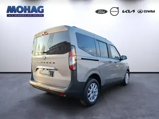 Neu Ford Tourneo Courier Titanium 125 PS (91 kW) 2026 Silber Van / Kleinbus