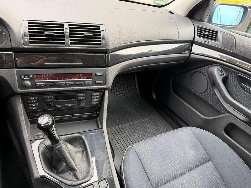 Gebraucht BMW 523 170 PS (125 kW) 2000 Blau Kombi
