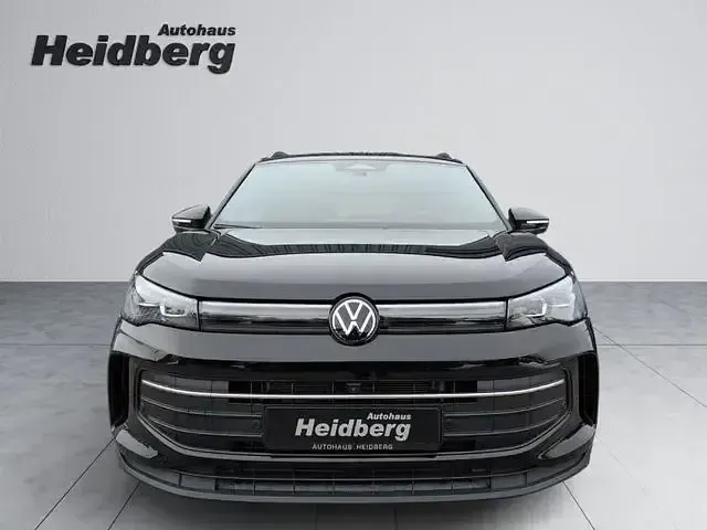 Gebraucht VW Tiguan Goal 150 PS (110 kW) 2025 Schwarz SUV