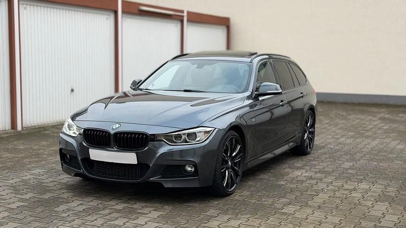 Gebraucht BMW 330 M Sport 258 PS (189 kW) 2015 Grau Kombi