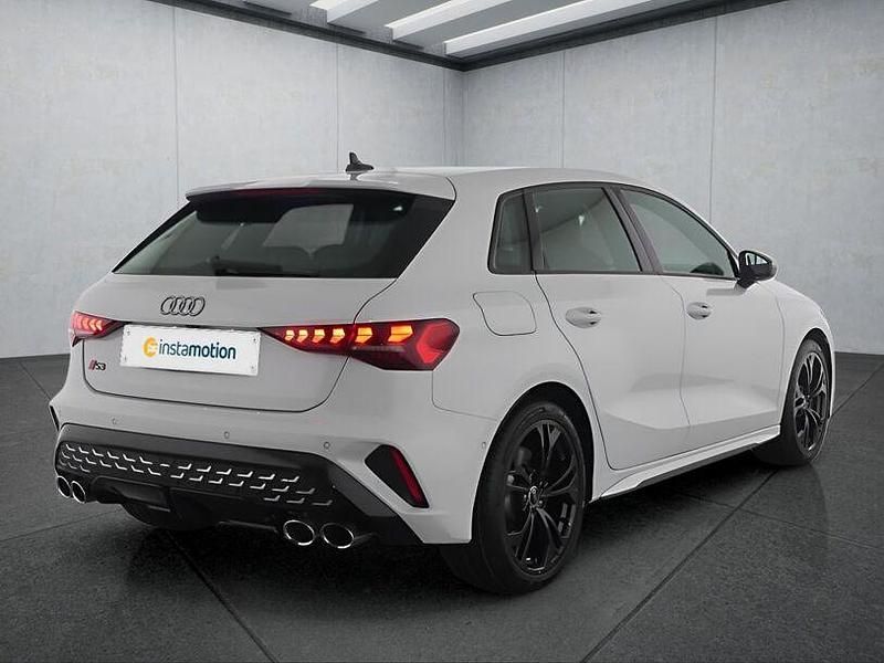 Second-hand Audi S3 333 CP (244 kW) 2025 Alb Berlinǎ