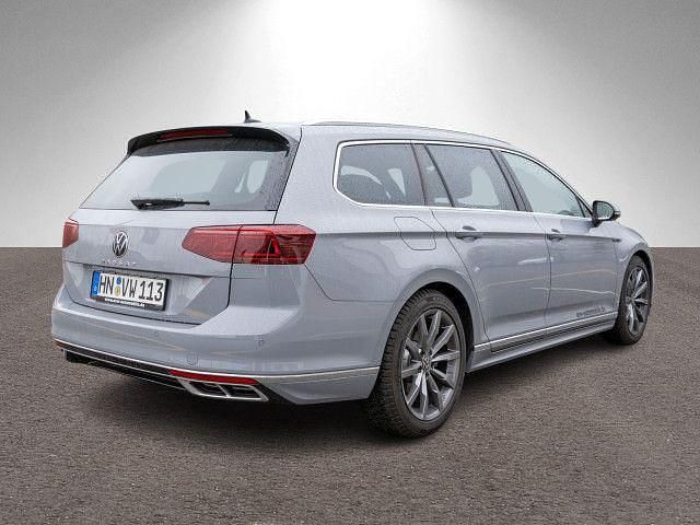 Gebraucht VW Passat R-line 200 PS (147 kW) 2023 Grau Kombi