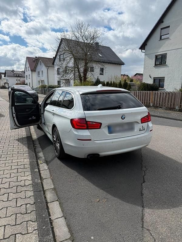 Gebraucht BMW 520 184 PS (135 kW) 2011 Weiß Kombi