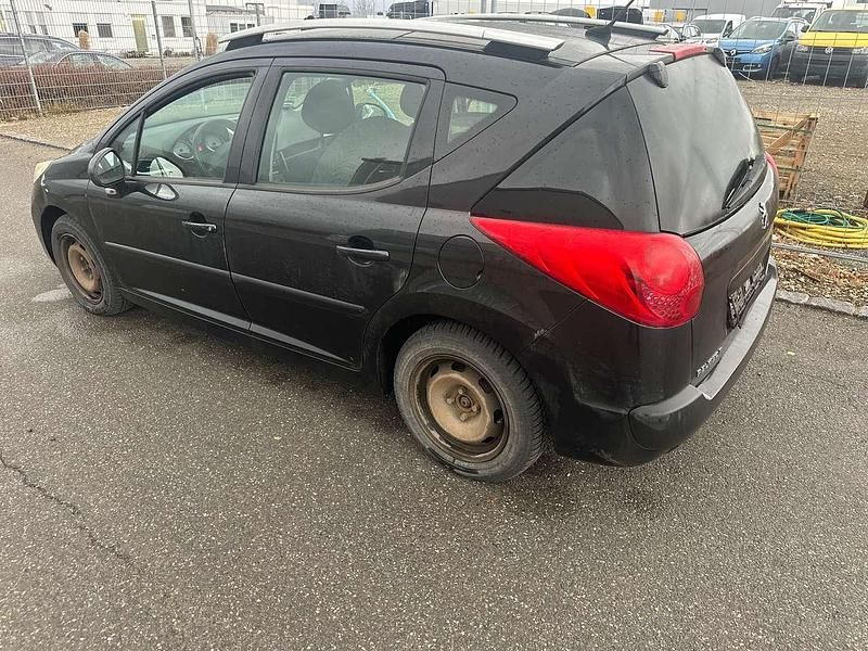 Gebraucht Peugeot 207 Urban Move 95 PS (69 kW) 2010 Farbe schwarz obsidien/metall Kombi