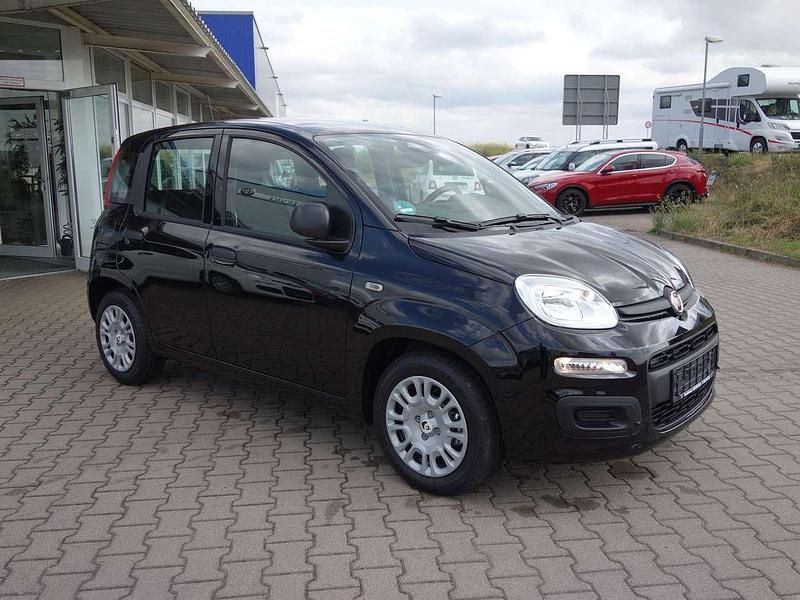 Gebraucht Fiat Panda 69 PS (50 kW) 2025 Cinema schwarz Kleinwagen