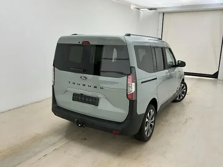 Gebraucht Ford Tourneo Courier Titanium 125 PS (91 kW) 2025 Cactus grau Van / Kleinbus