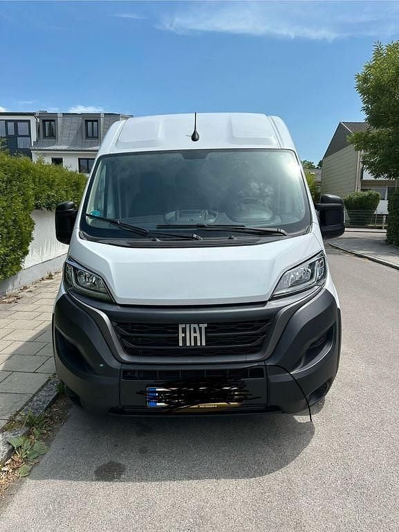Weiß Gebraucht 2023 Fiat Ducato Van | 28.000 € (Guter Preis) - Bild 1/4