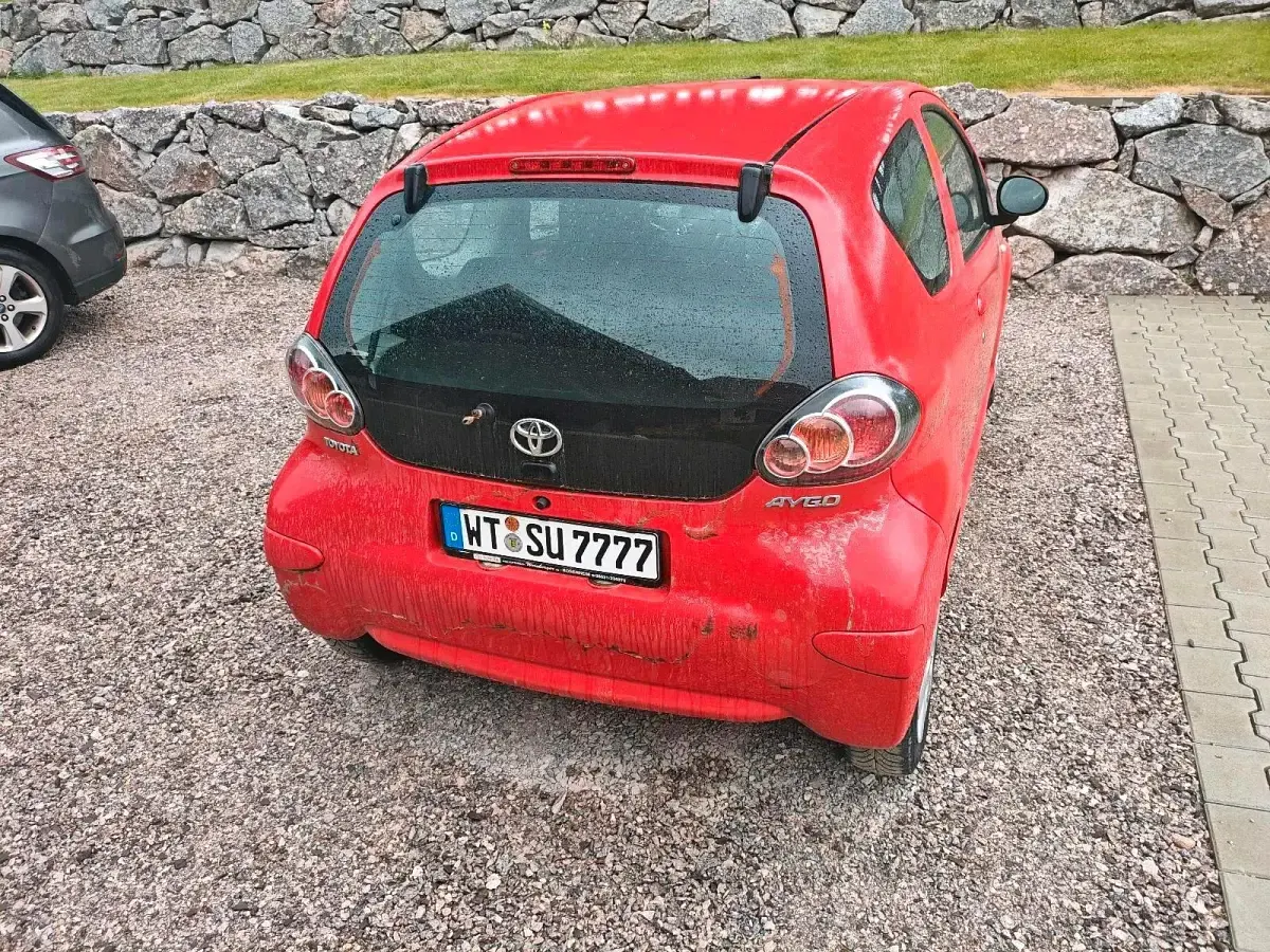 Second-hand Toyota Aygo 68 CP (50 kW) 2010 Hatchback