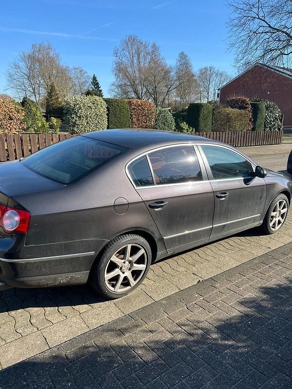 Gebraucht VW Passat 250 PS (183 kW) 2007 Grau Limousine