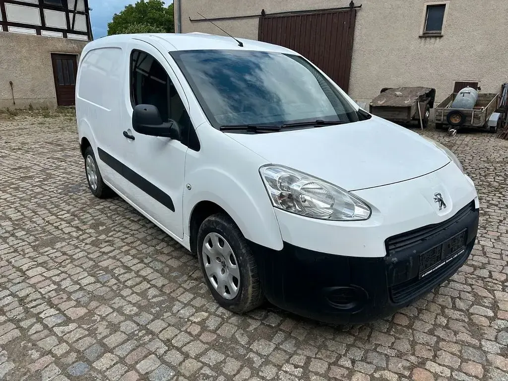 Gebraucht Peugeot Partner 75 PS (55 kW) 2014 Weiß Van / Kleinbus