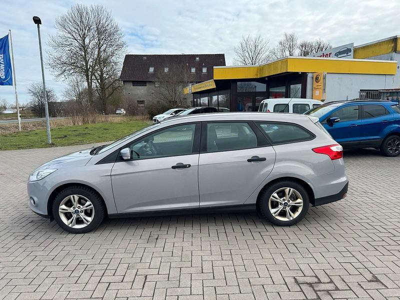 Gebraucht Ford Focus 100 PS (73 kW) 2013 Grau Kombi