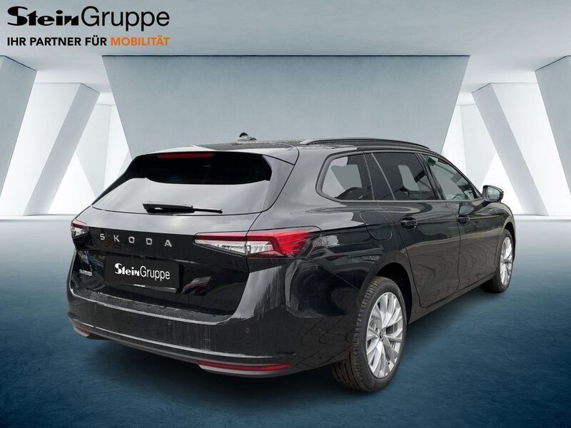 Neu Skoda Superb Selection 150 PS (110 kW) 2025 Othercolor Kombi