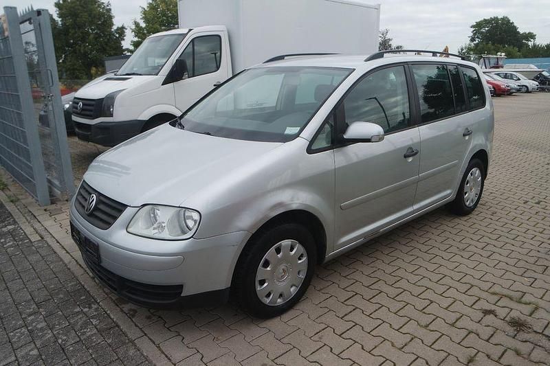 Silber Gebraucht 2006 VW Touran Conceptline Van / Kleinbus | 1.060 € (Guter Preis) - Bild 1/4
