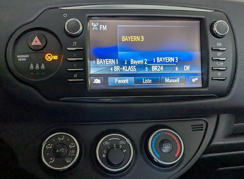 Gebraucht Toyota Yaris 110 PS (80 kW) 2018 Grau Kleinwagen