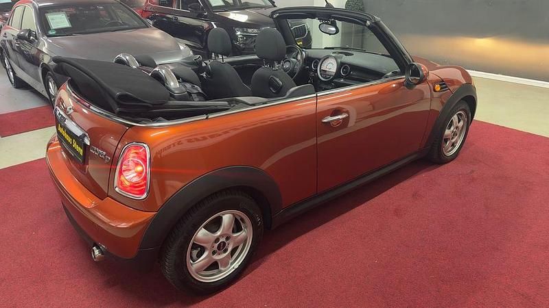 Gebraucht Mini Cooper Cabriolet 111 PS (81 kW) 2011 Orange Cabrio