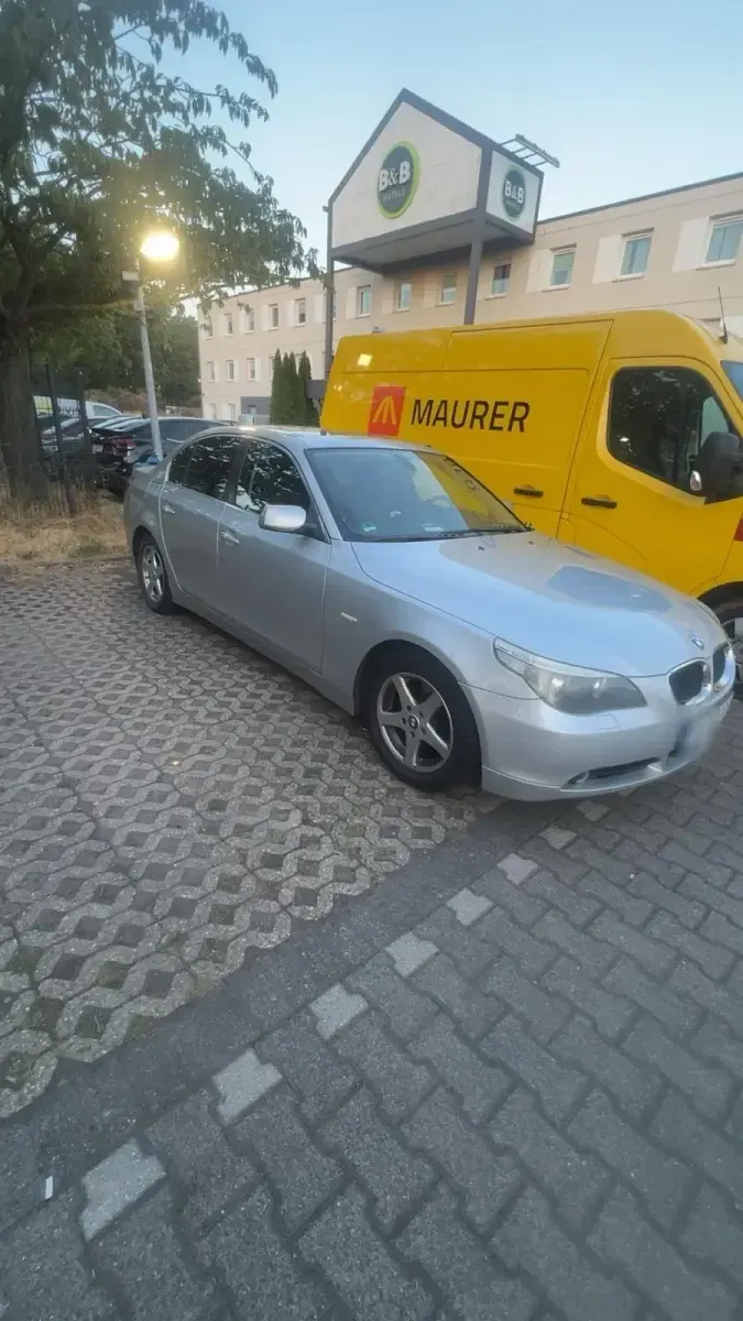 Gebraucht BMW 525 177 PS (130 kW) 2004 Grau Limousine