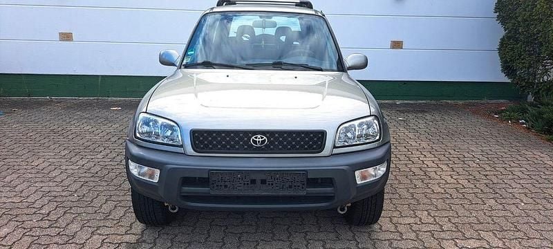 Silber Gebraucht 1999 Toyota RAV4 SUV | 3.450 € (Fairer Preis) - Bild 1/4