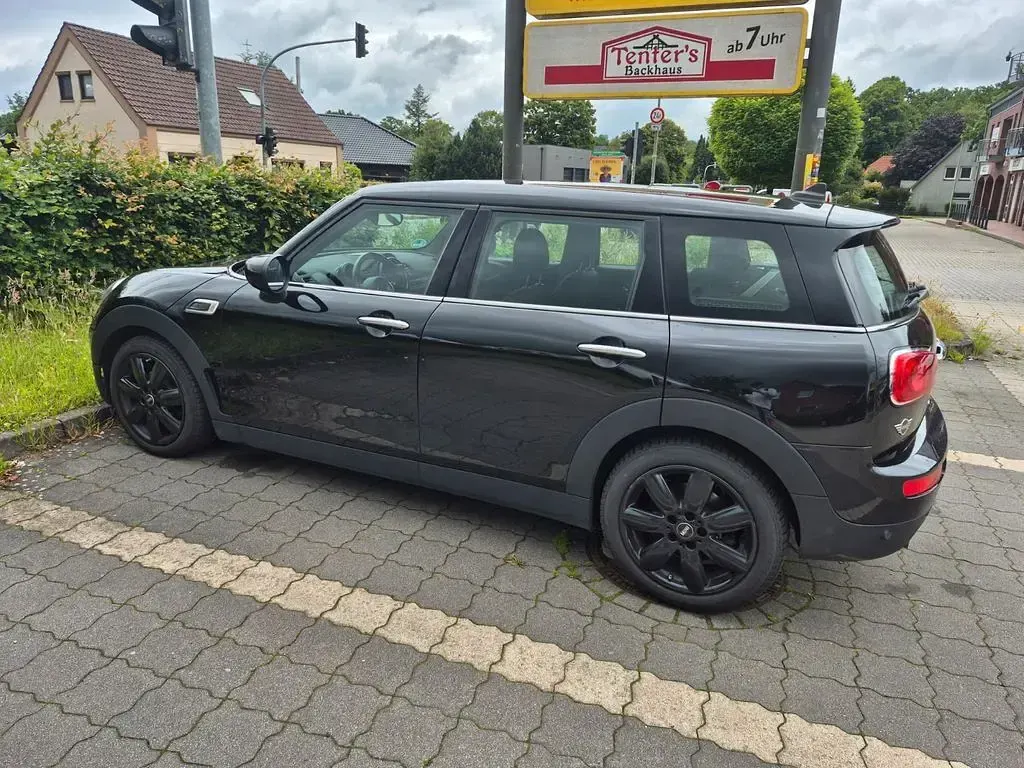 Gebraucht Mini One Clubman 102 PS (75 kW) 2020 Schwarz Kombi