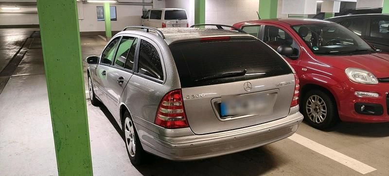 Gebraucht Mercedes C200 163 PS (119 kW) 2006 Gold Kombi