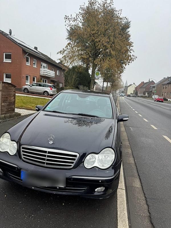 Gebraucht Mercedes C320 Avantgarde 222 PS (163 kW) 2005 Limousine