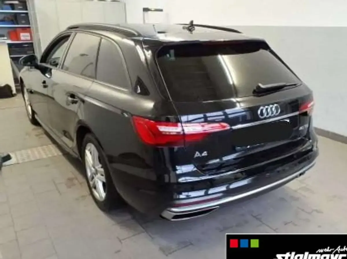 Gebraucht Audi A4 Advanced Plus 204 PS (150 kW) 2023 Brillantschwarz Kombi