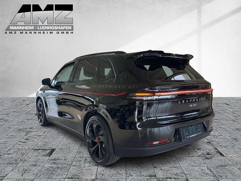 Neu Leapmotor C10 439 kW (598 PS) 2026 Metallic black SUV