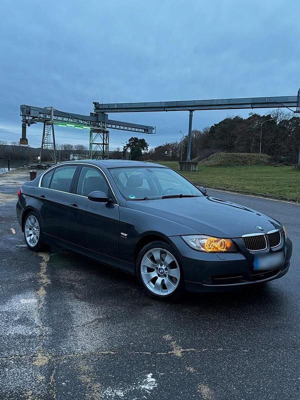 Gebraucht BMW 330 231 PS (169 kW) 2006 Grau Limousine