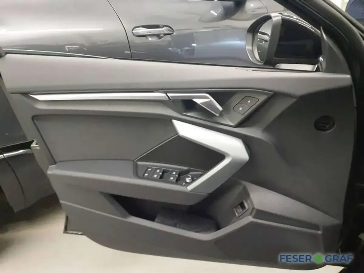 Gebraucht Audi A3 Ambiente 116 PS (85 kW) 2025 Mythosschwarz metallic Limousine