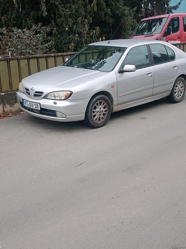Silber Gebraucht 2001 Nissan Primera Limousine | 1.350 € (Fairer Preis) - Bild 1/4