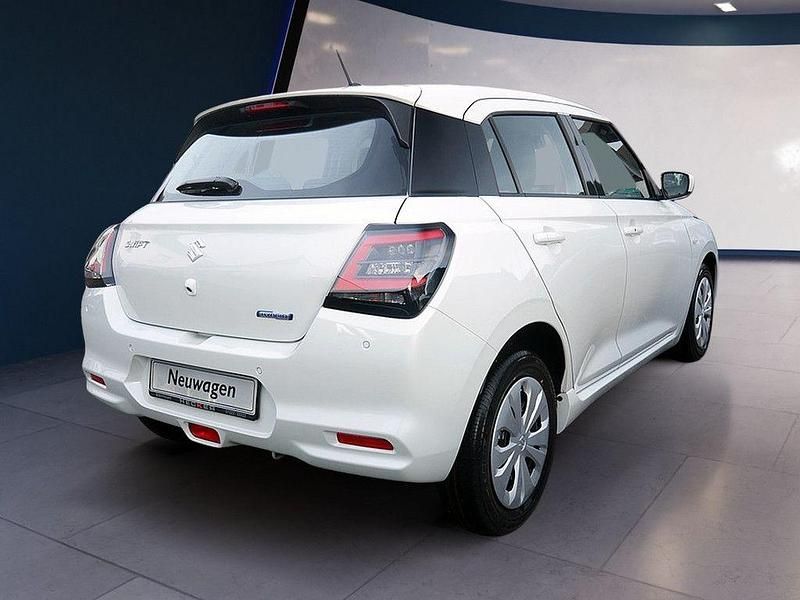 Neu Suzuki Swift Club 83 PS (61 kW) 2026 Weiß Limousine