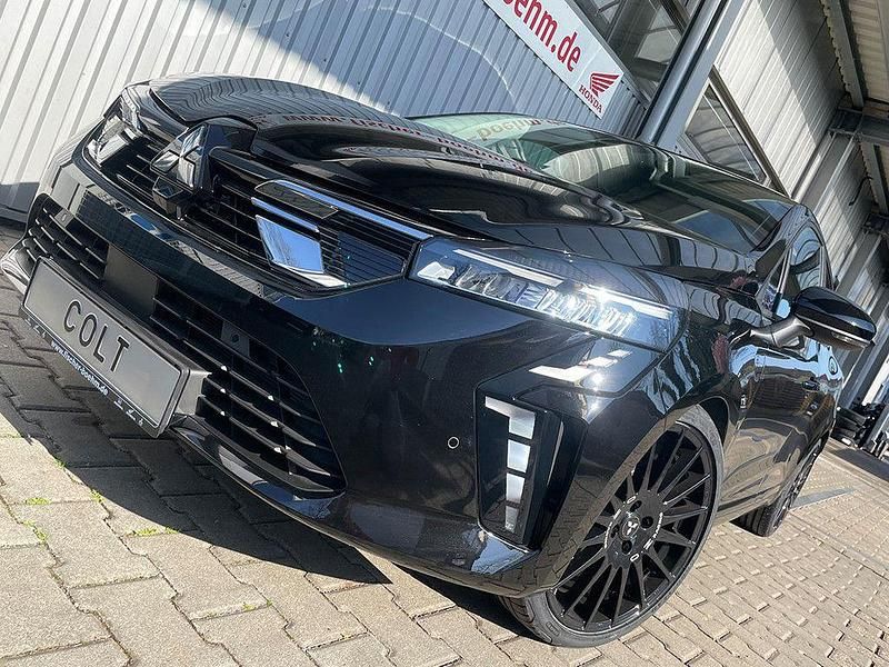 Neu Mitsubishi Colt Plus 91 PS (66 kW) 2025 Schwarz Kleinwagen