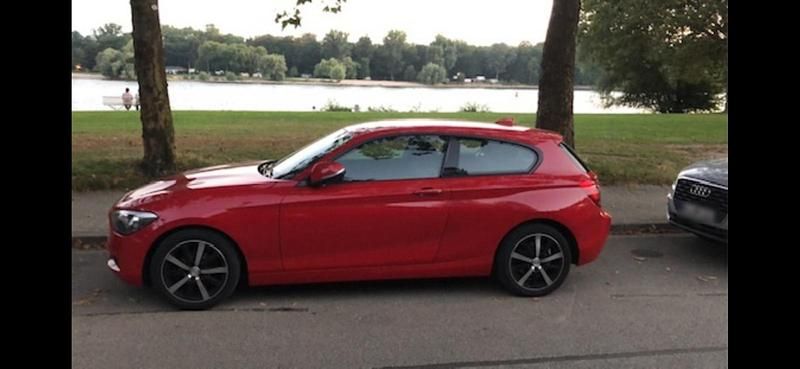 Gebraucht BMW 114 102 PS (75 kW) 2013 Rot Kleinwagen