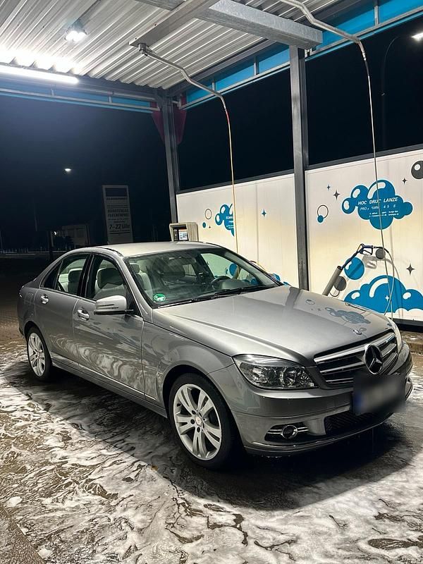 Gebraucht Mercedes C180 158 PS (116 kW) 2010 Grau Limousine
