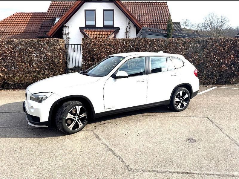 Weiß Gebraucht 2014 BMW X1 SUV | 11.200 € (Fairer Preis) - Bild 1/4
