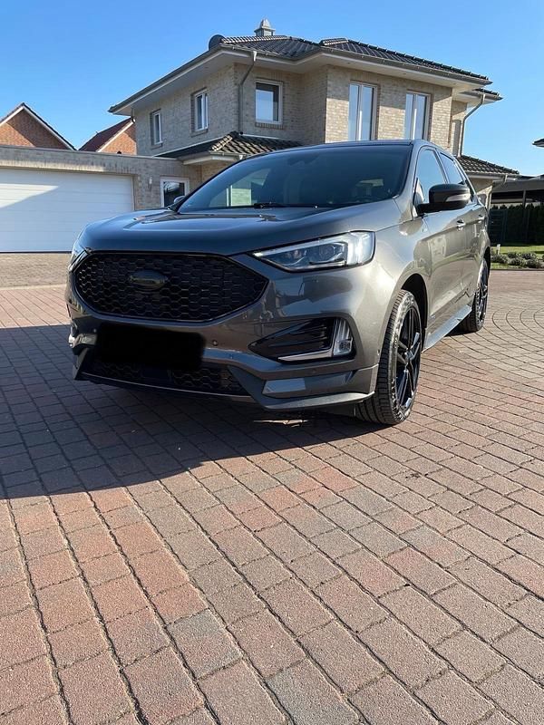 Grau Gebraucht 2019 Ford Edge ST SUV | 28.000 € (Etwas zu teuer) - Bild 1/4