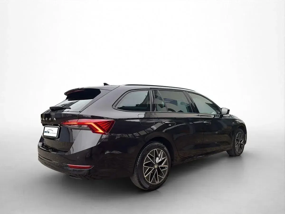 Gebraucht Skoda Octavia Clever 116 PS (85 kW) 2022 Schwarz Kombi