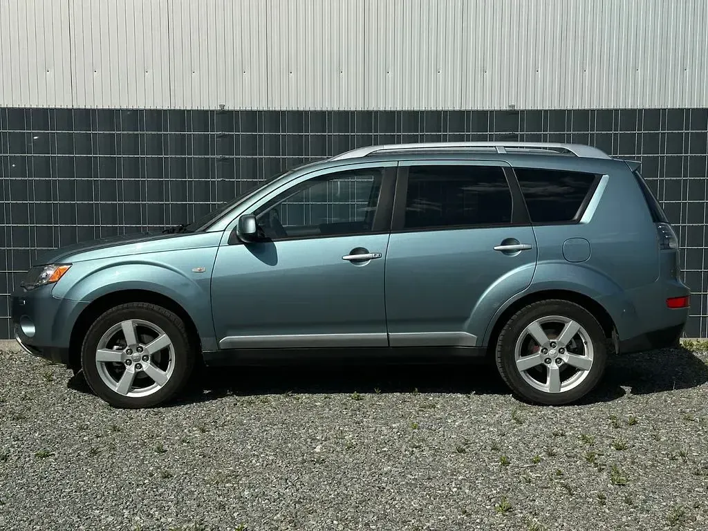 Gebraucht Mitsubishi Outlander Intense 156 PS (114 kW) 2009 Grün SUV