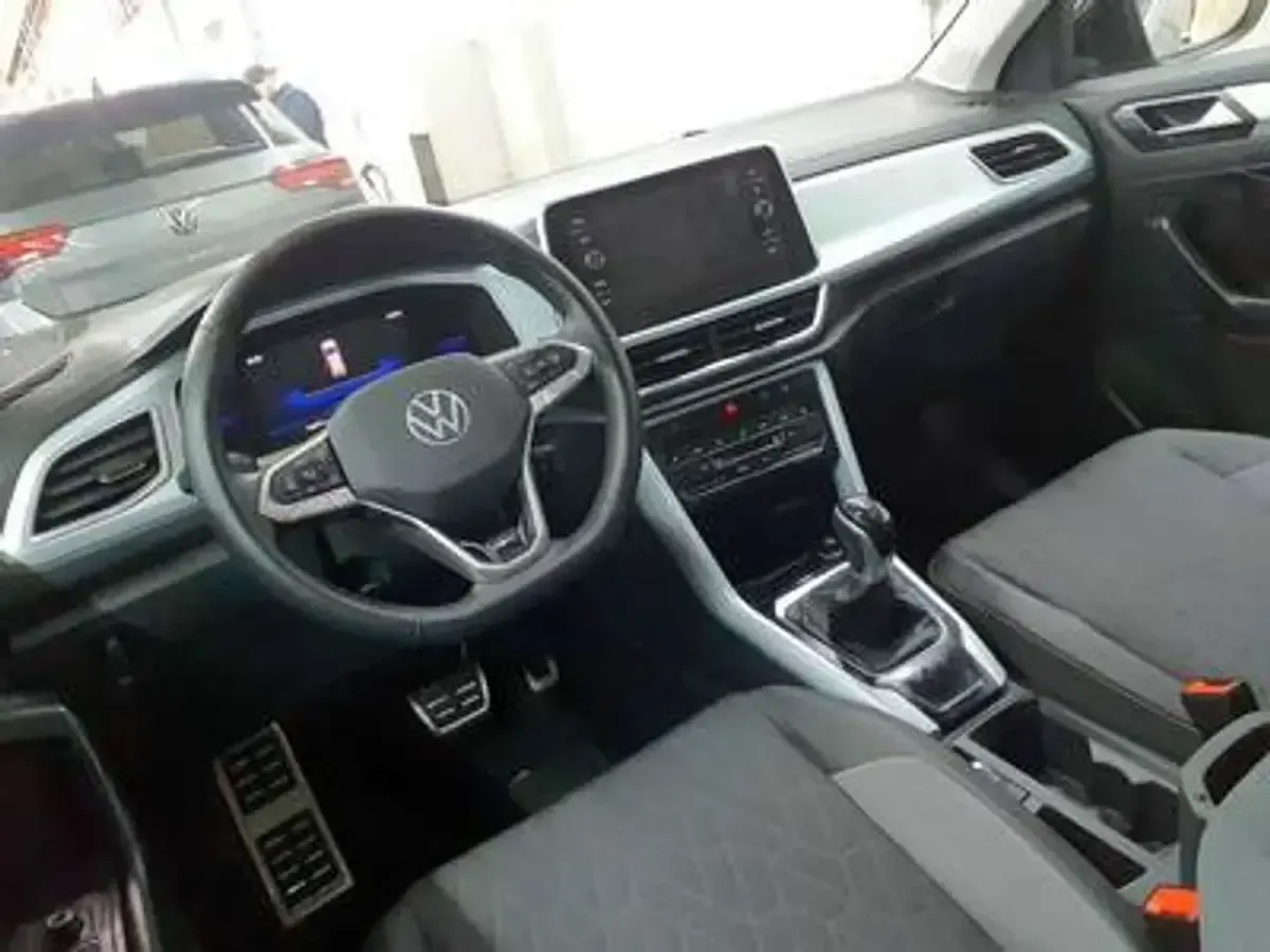 Second-hand VW T-Roc Goal 150 CP (110 kW) 2025 Negru SUV