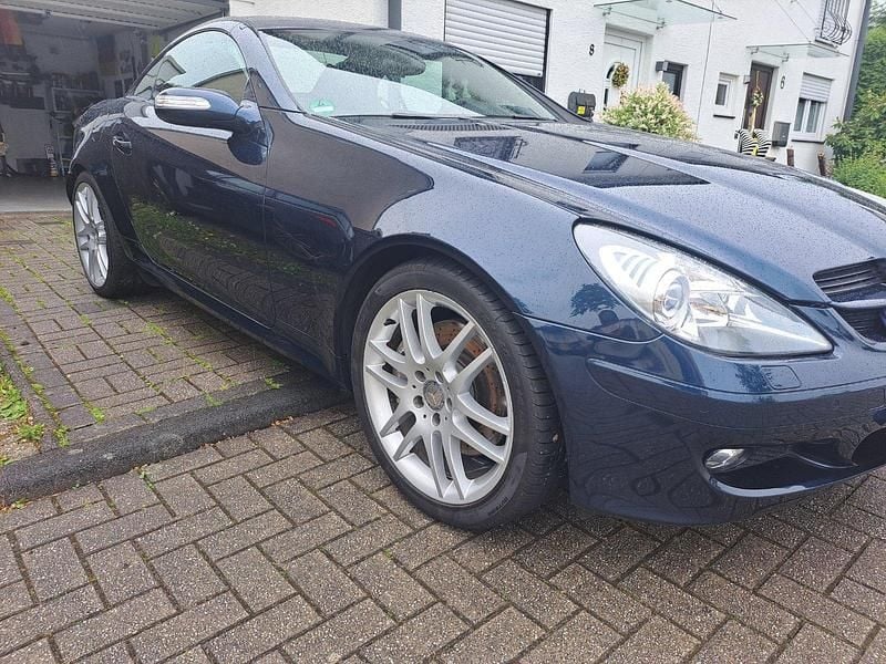 Blau Gebraucht 2007 Mercedes SLK350 Sport Cabrio | 22.900 € - Bild 1/4