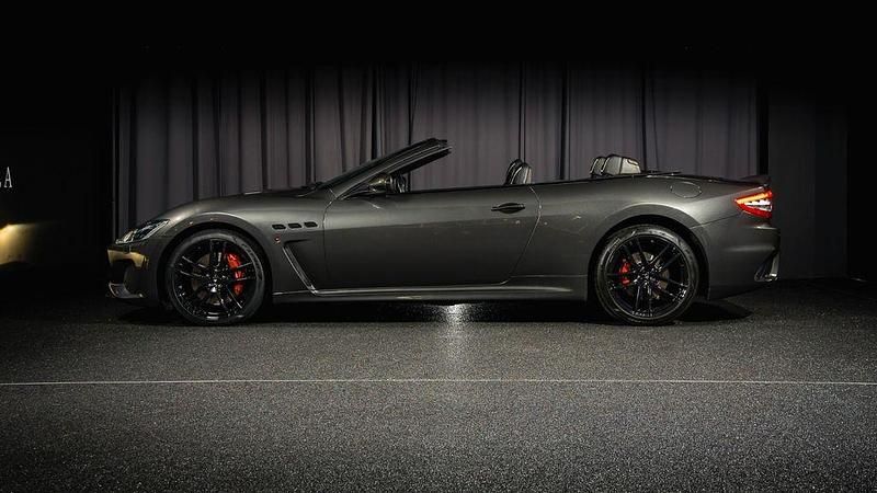 Gebraucht Maserati GranCabrio 460 PS (338 kW) 2019 Grau Cabrio