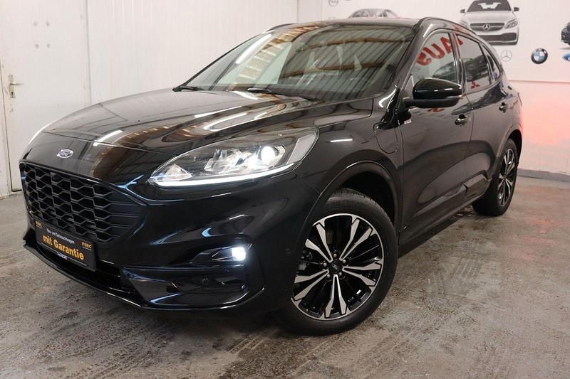Gebraucht Ford Kuga ST-Line 152 PS (111 kW) 2022 Schwarz SUV