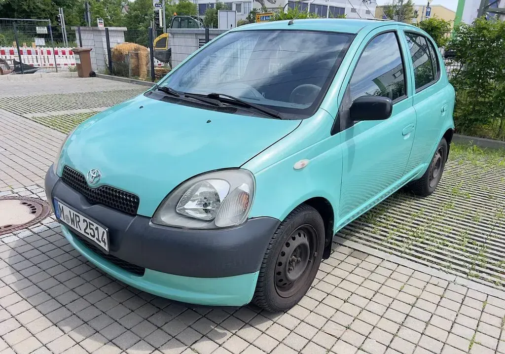 Gebraucht Toyota Yaris Luna 68 PS (50 kW) 2000 Grün Limousine